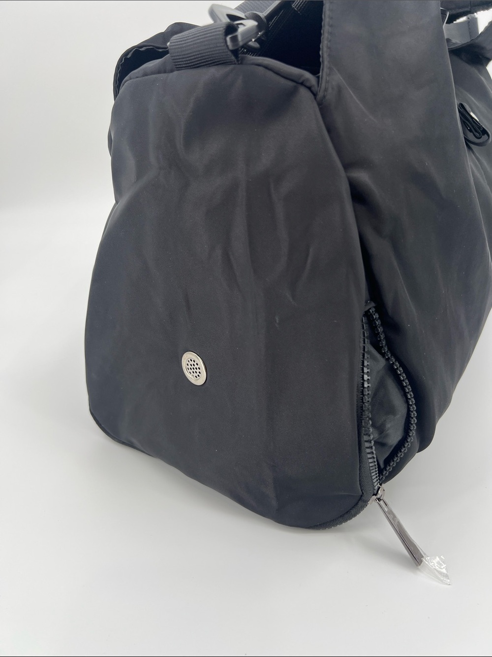 ALO Yoga Black Nylon Gym Shoulder Tote Shoes Compartment - Picture 5 of 10